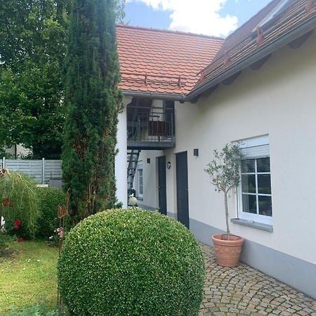 Bezaubernde Ferienwohnung Mit Rosengarten Waldershof Esterno foto